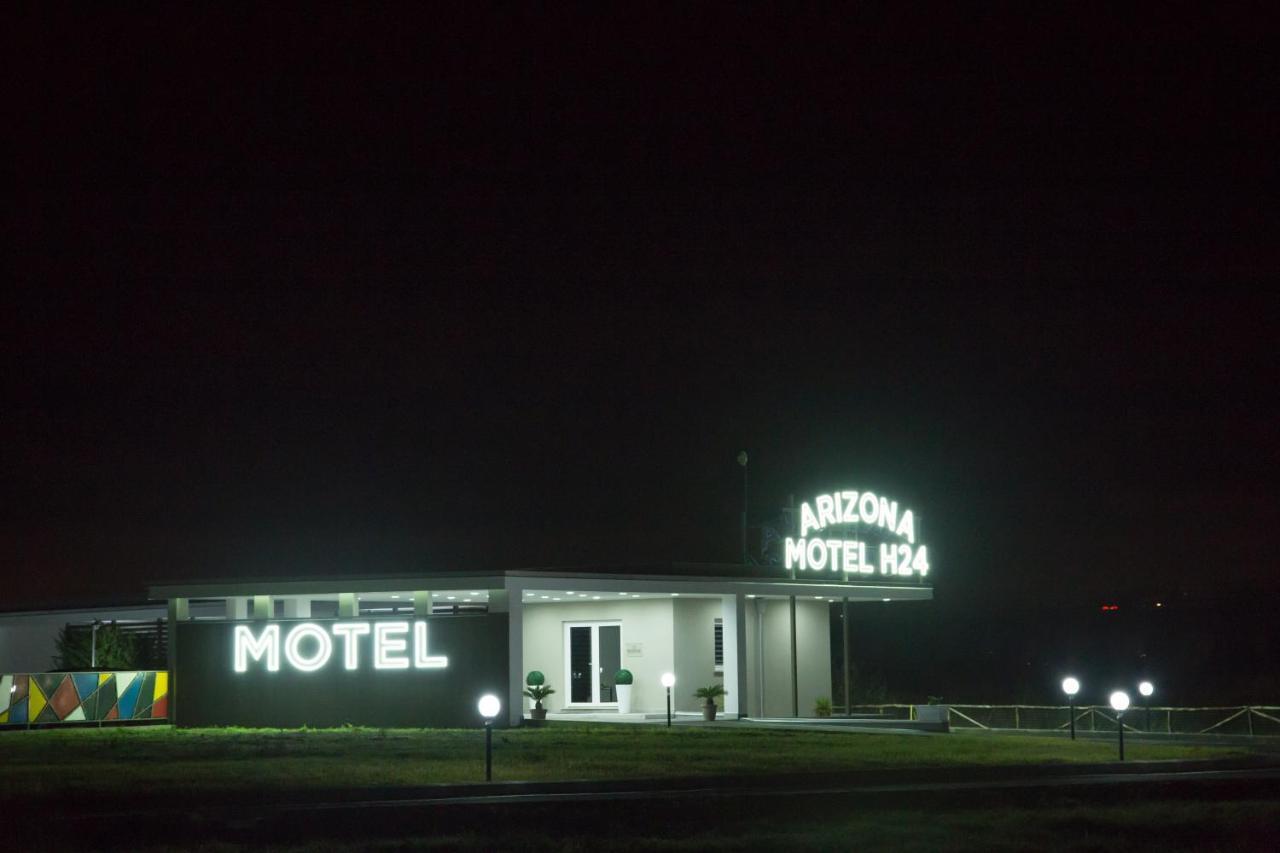 Arizona Motel Castel Volturno Bagian luar foto